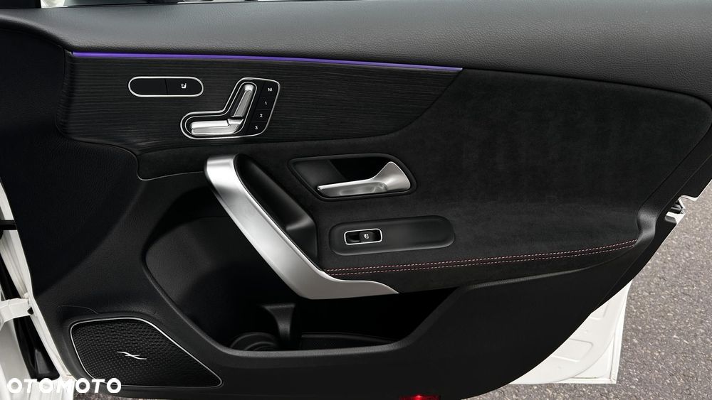 Mercedes-Benz Klasa A 200 AMG Line 7G-DCT - 22