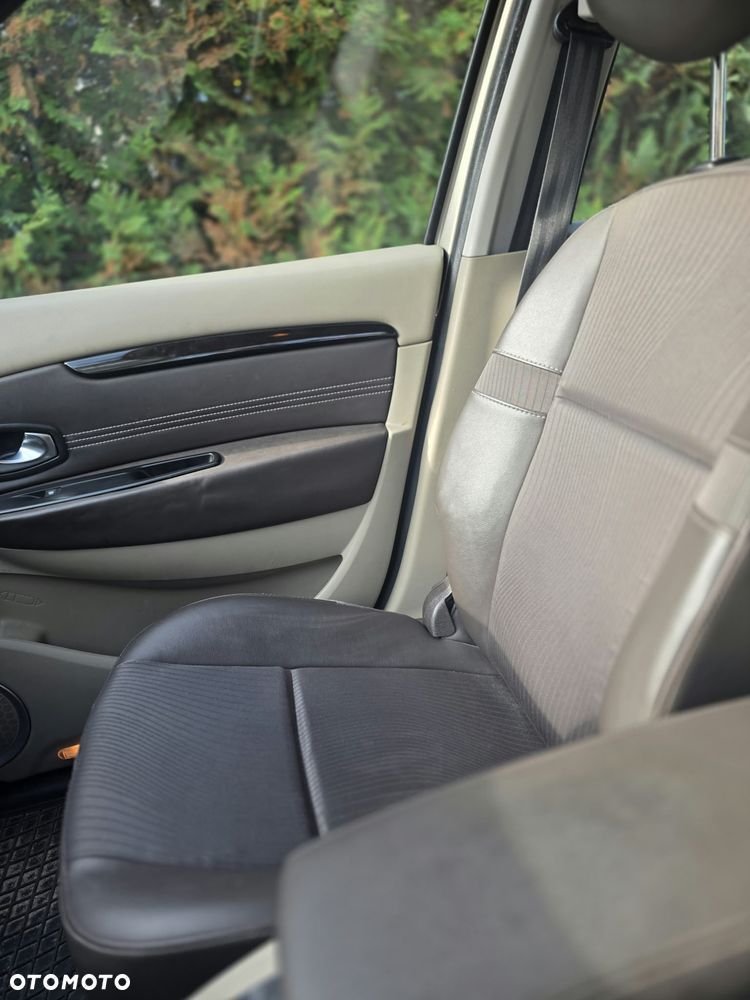 Renault Scenic - 24
