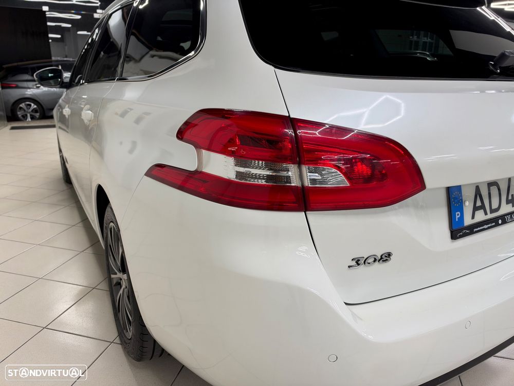 Peugeot 308 SW BlueHDi 120 EAT6 Stop & Start Allure - 9