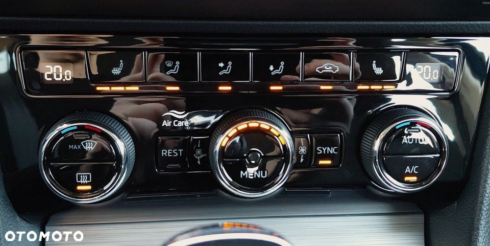 Skoda Superb 2.0 TDI SCR Ambition DSG - 30