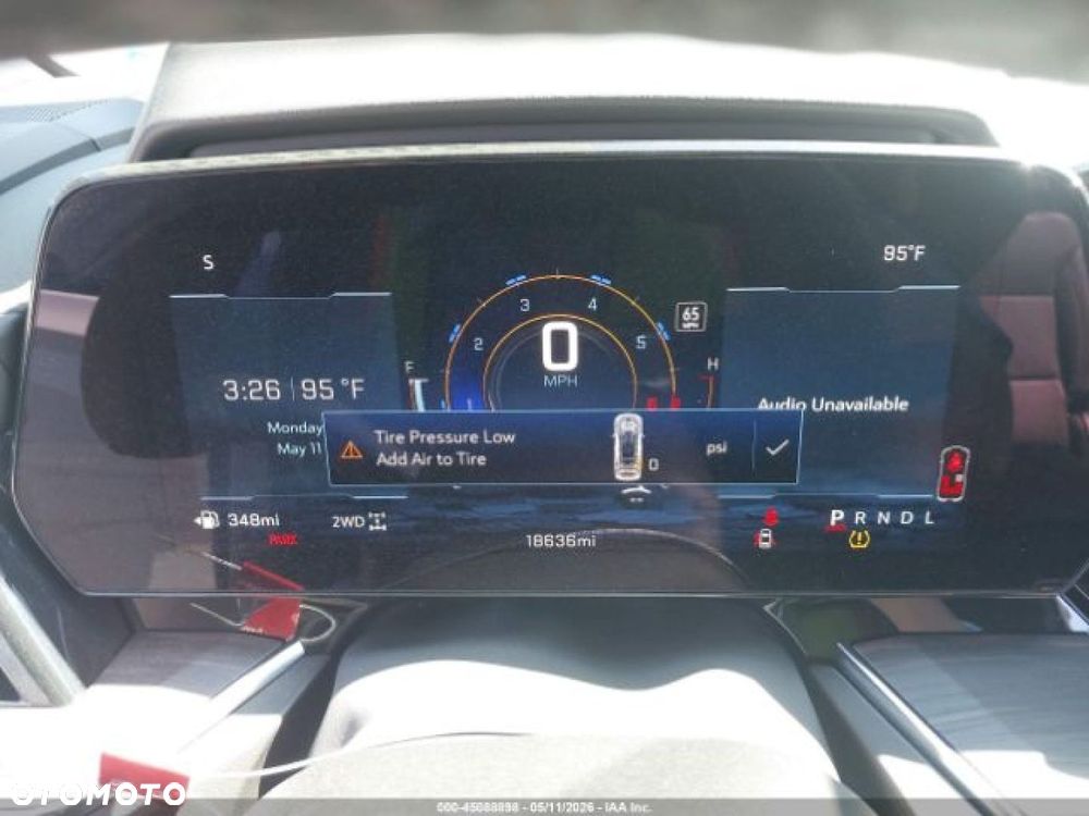 Chevrolet Suburban - 11