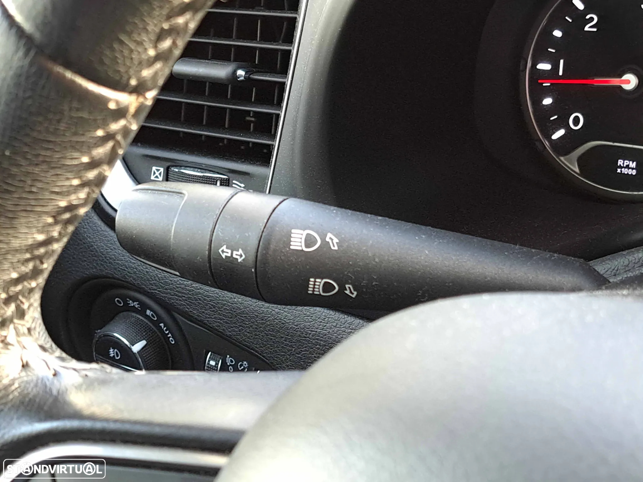 Jeep Renegade 1.6 MJD Limited DCT - 6