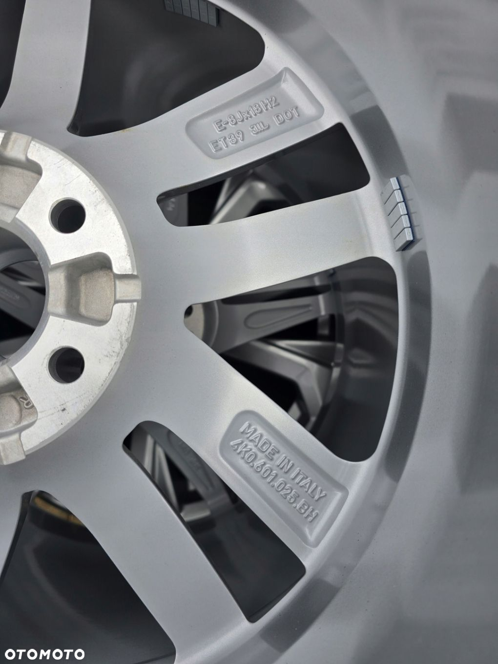 AUDI A6 C8 4K0601025BH 5X112 ET39 18" 8J 1X - 3