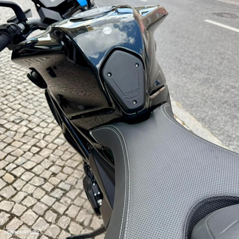 MV Agusta Brutale R - 15