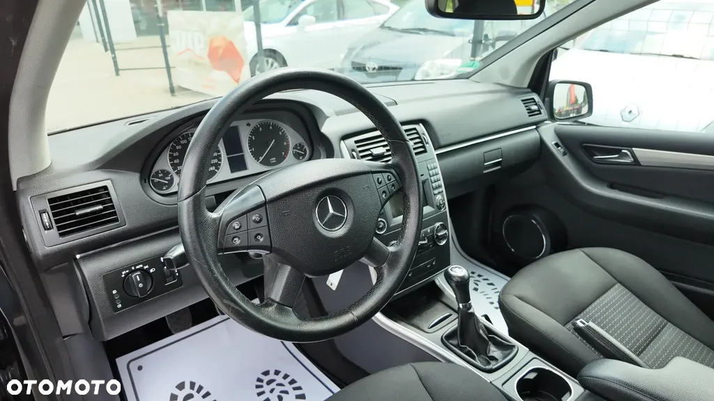 Mercedes-Benz Klasa B 180 BlueEffICIENCY - 23