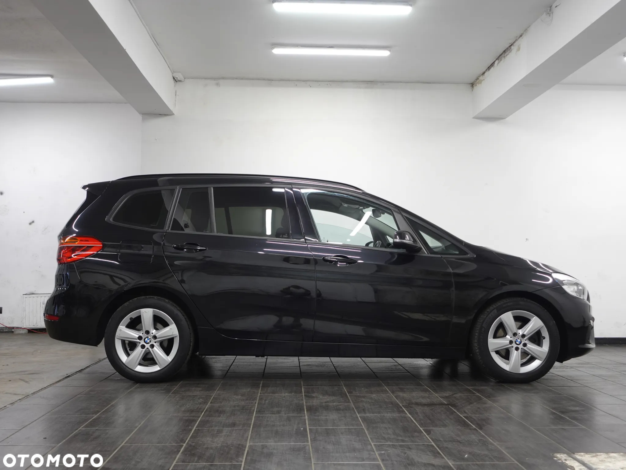 BMW Seria 2 218d Gran Tourer Advantage - 11