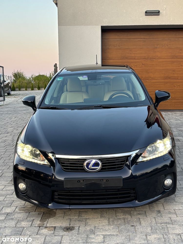 Lexus CT 200h Prestige - 2