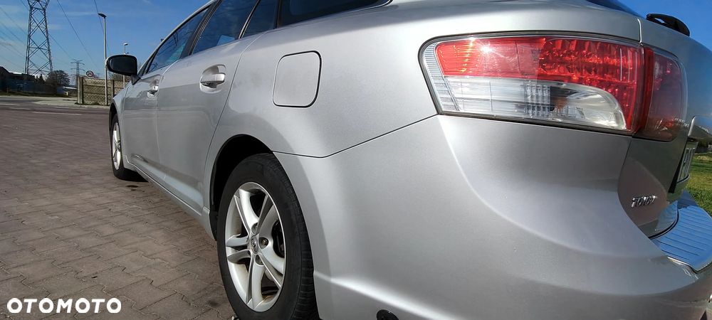 Toyota Avensis 2.0 Sol plus - 5