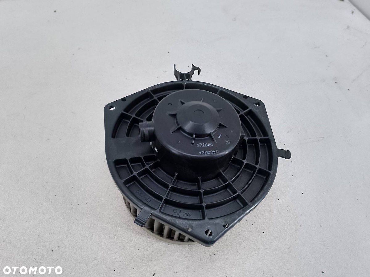 WENTYLATOR NAWIEWU, DMUCHAWA RENAULT LAGUNA III 2.0 DCI - 1