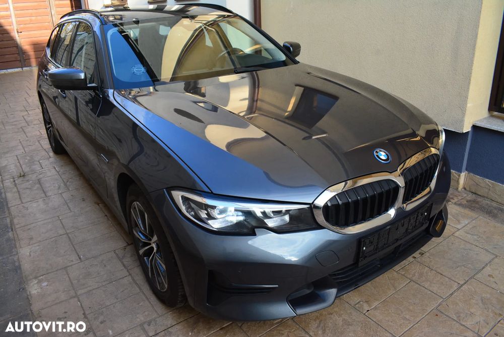 BMW Seria 3 330e Aut. Sport Line - 6