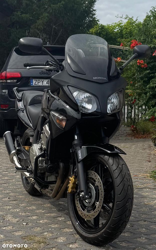 Honda CBF - 8
