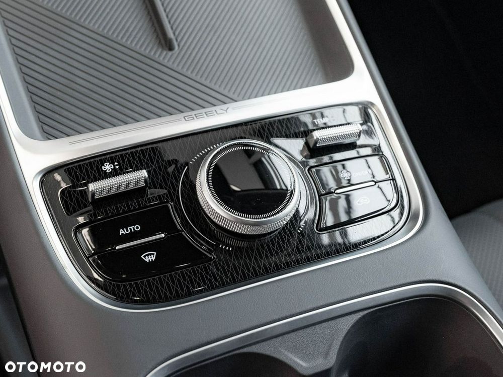 Geely Starray EM-i 1.5 PHEV Pro - 13
