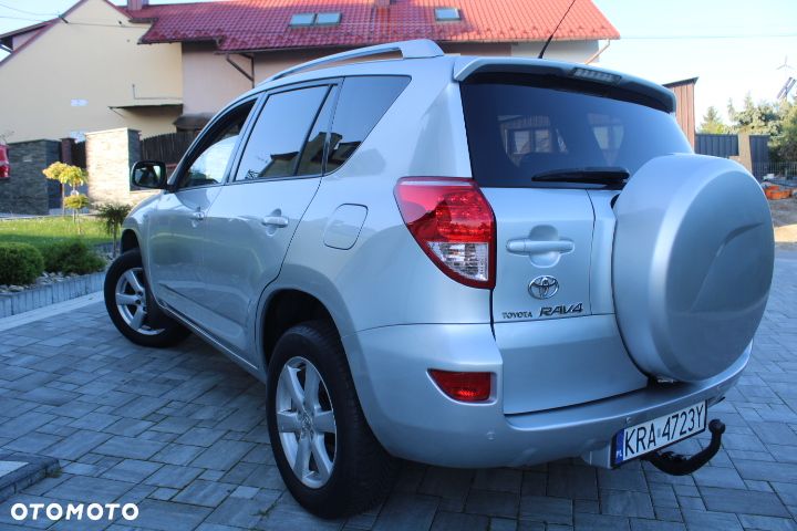 Toyota RAV4 2.2 D-4D 4x4 - 20