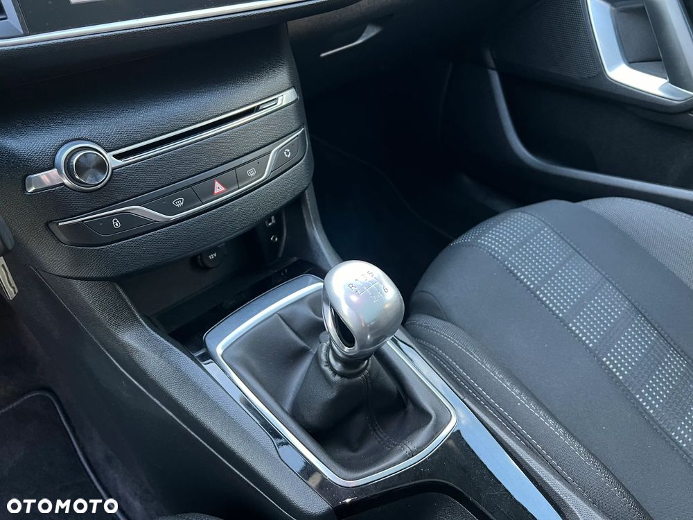 Peugeot 308 BlueHDi FAP 120 Stop & Start Allure - 26