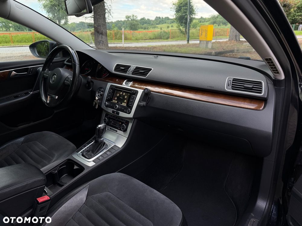Volkswagen Passat 2.0 Blue TDI DSG SCR Comfortline - 8