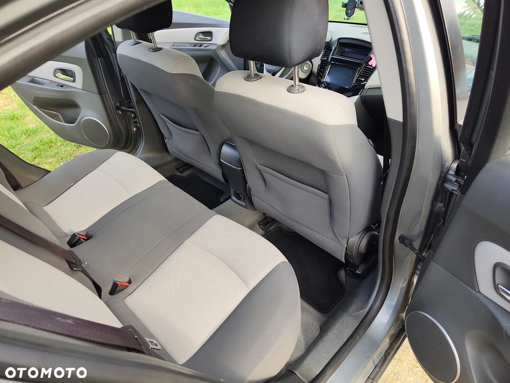 Chevrolet Cruze 2.0 VDCi LS - 17