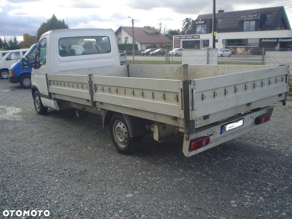 Renault TRAFIC - 3
