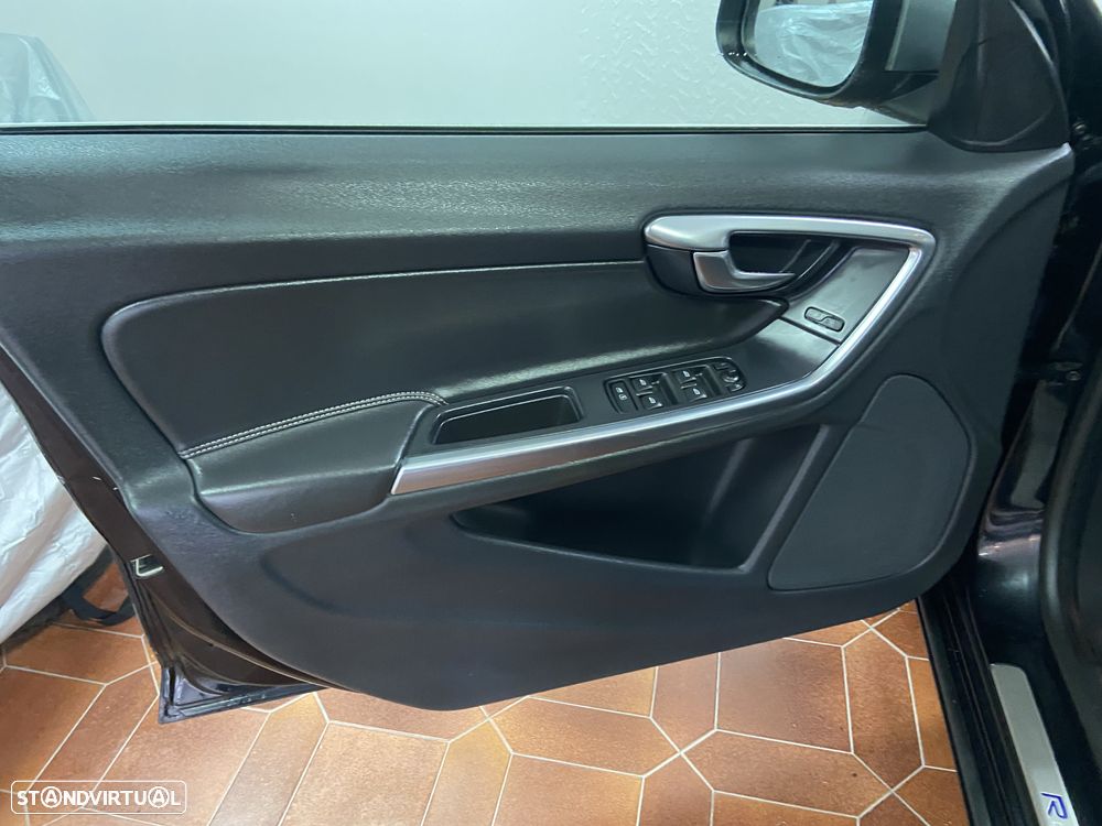 Volvo S60 2.0 D4 R-Design - 13