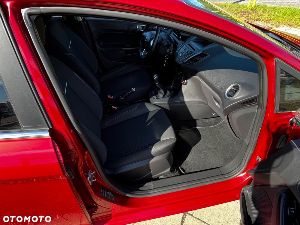 Ford Fiesta 1.5 TDCi ST&St Titanium - 22