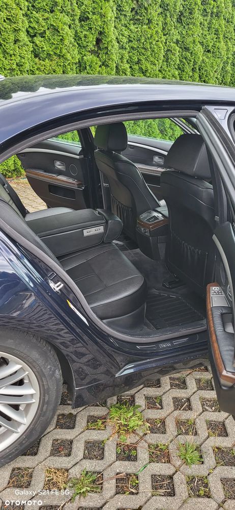 BMW Seria 7 730i - 8