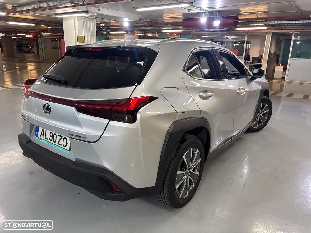 Lexus UX 300e Premium - 3