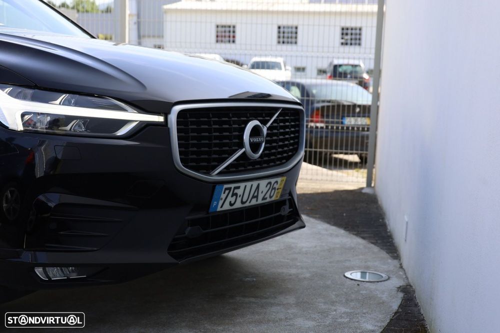 Volvo XC 60 2.0 D4 R-Design AWD Geartronic - 26