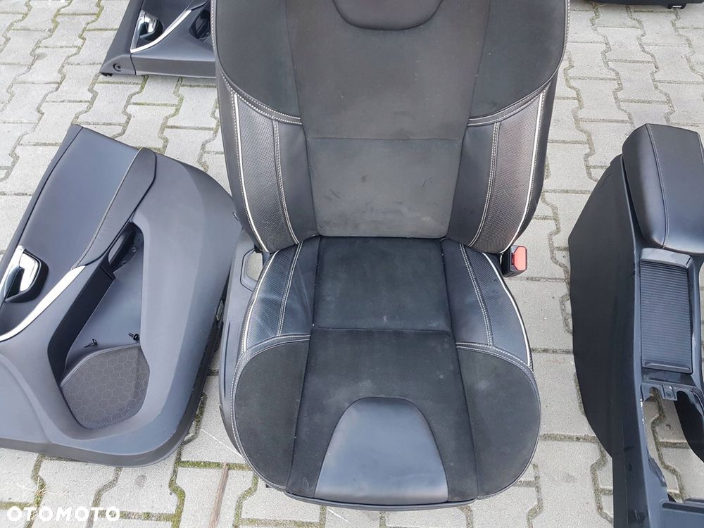 VOLVO V40 2 II 12r- FOTELE SKÓRZANE KANAPA BOCZKI EUROPA - 9