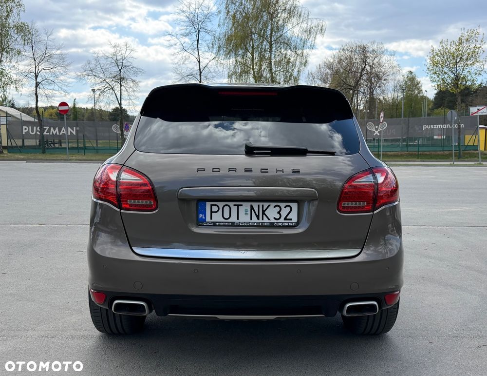 Porsche Cayenne - 5