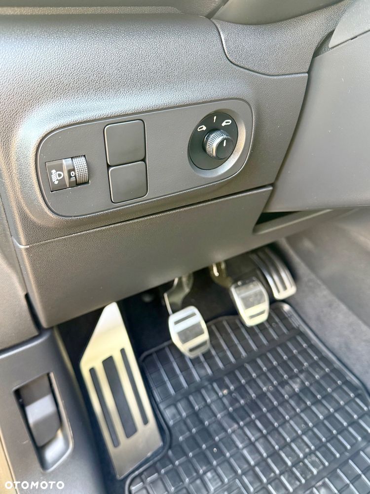 Citroën C3 1.2 PureTech Shine - 29