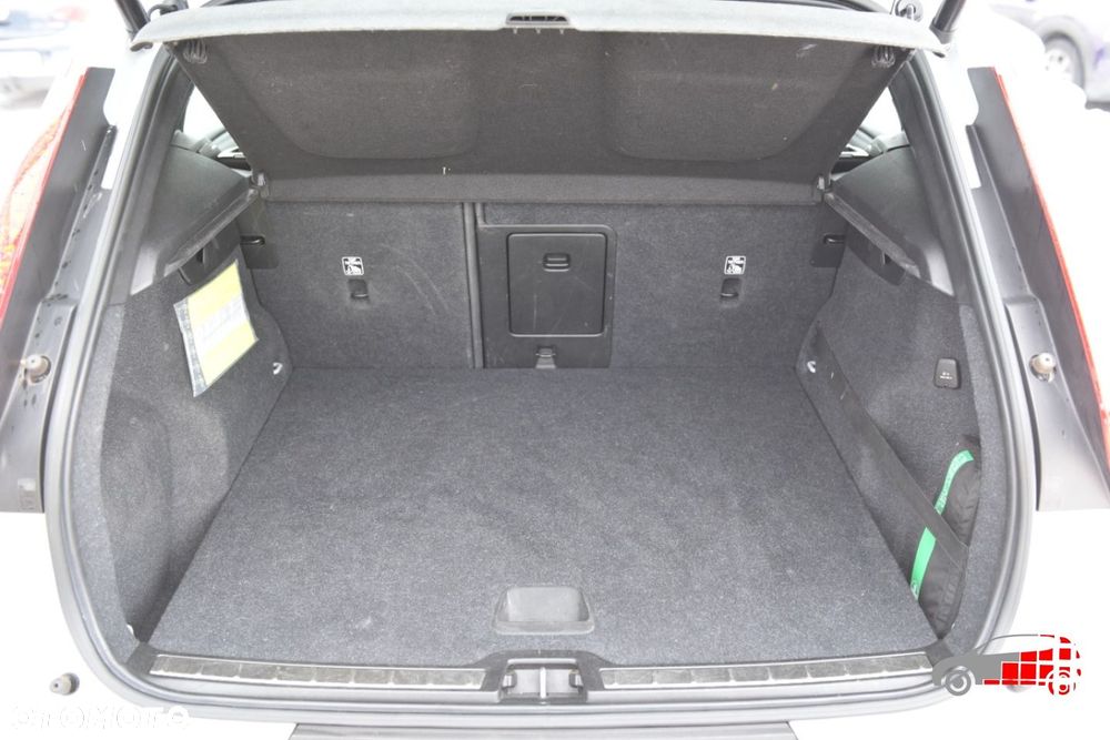 Volvo XC 40 - 19