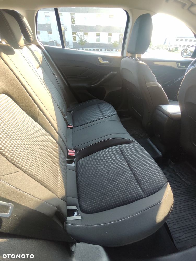 Ford Focus 1.5 EcoBlue Connected - 19