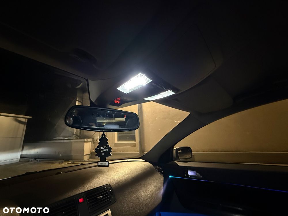 Volvo V50 2.0D Momentum - 22
