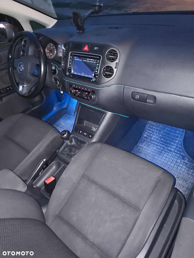 Volkswagen Golf Plus - 12