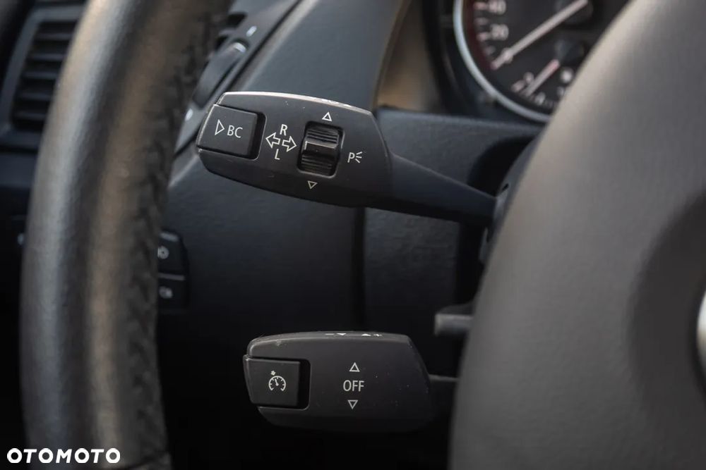 BMW X1 sDrive18i Sport Line - 28