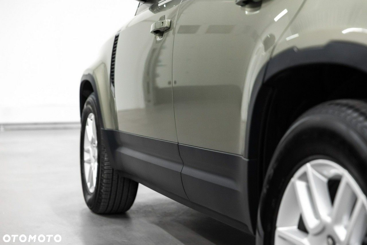Land Rover Defender - 15