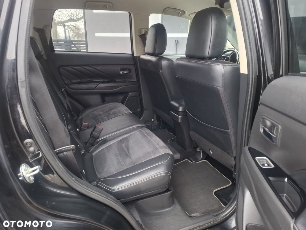 Mitsubishi Outlander 2.0 4WD - 13