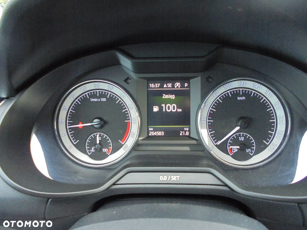 Skoda Octavia 2.0 TDI DSG Ambition - 41