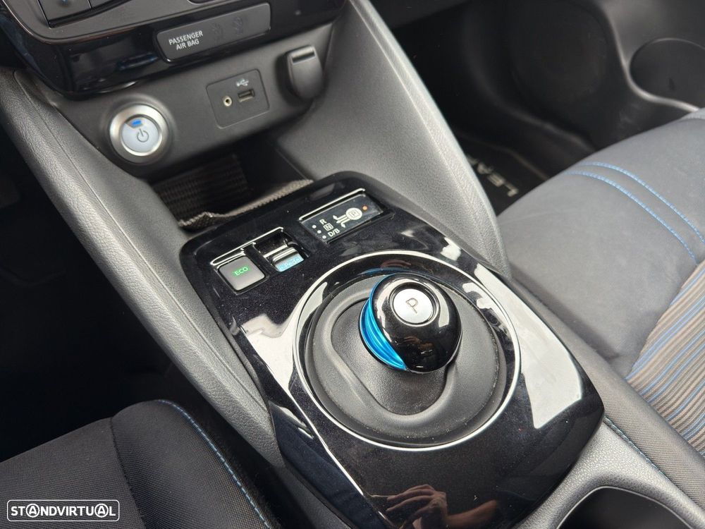 Nissan Leaf N-Connecta - 10