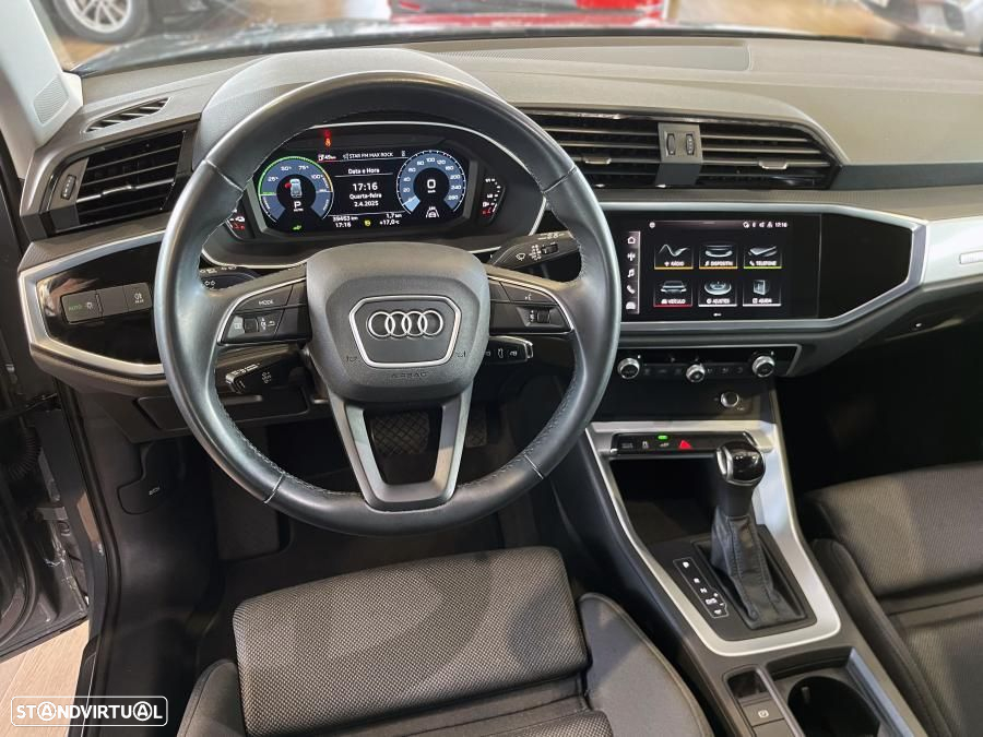 Audi Q3 45 TFSIe S tronic - 12