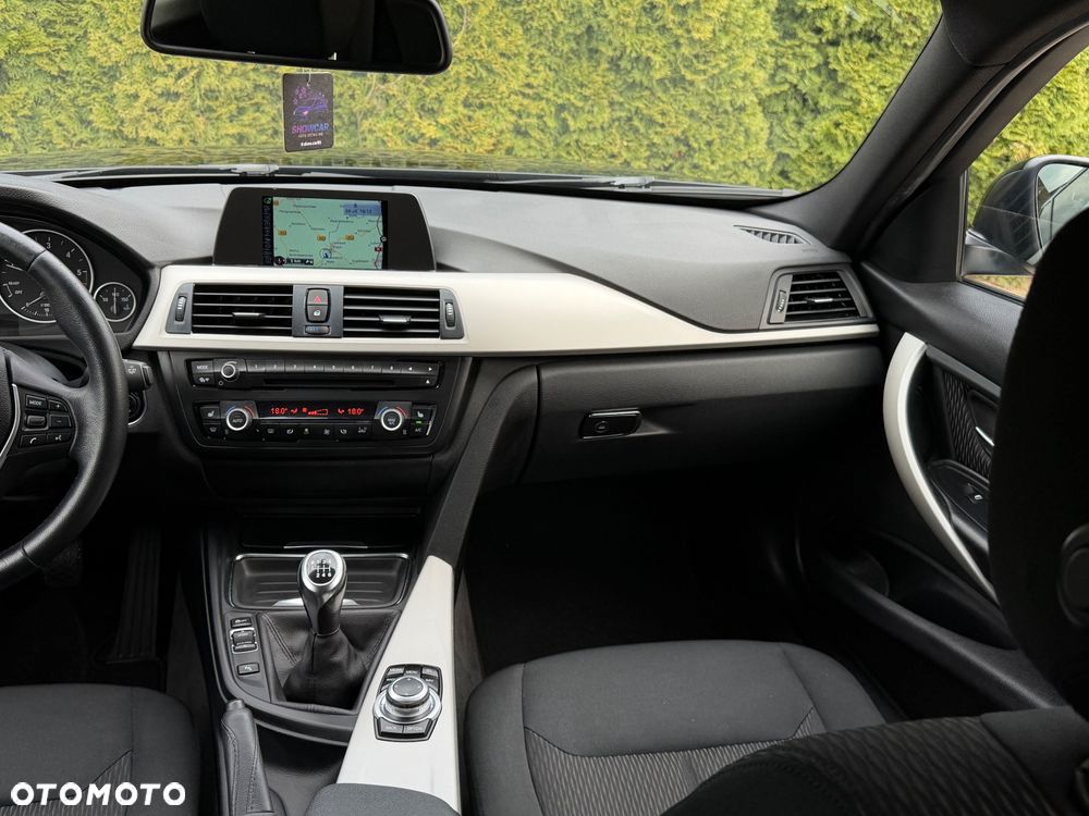 BMW Seria 3 316d EU6 - 13