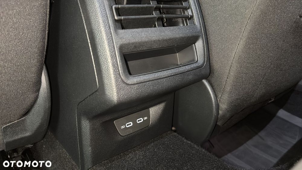 Volkswagen Golf 1.5 TSI Special Edition - 20