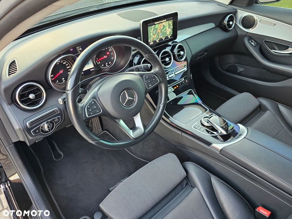 Mercedes-Benz Klasa C 300 7G-TRONIC - 9