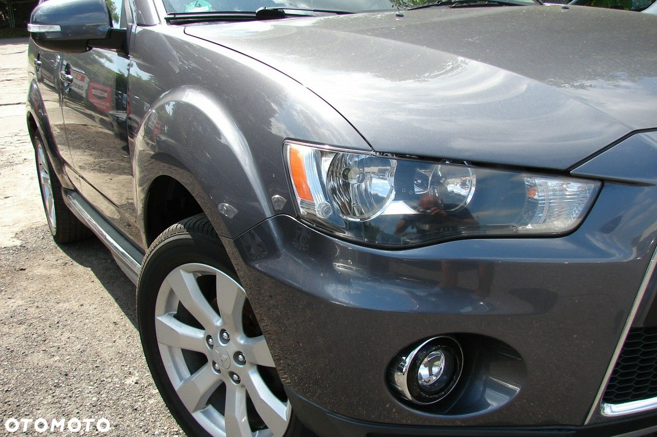 Mitsubishi Outlander - 17
