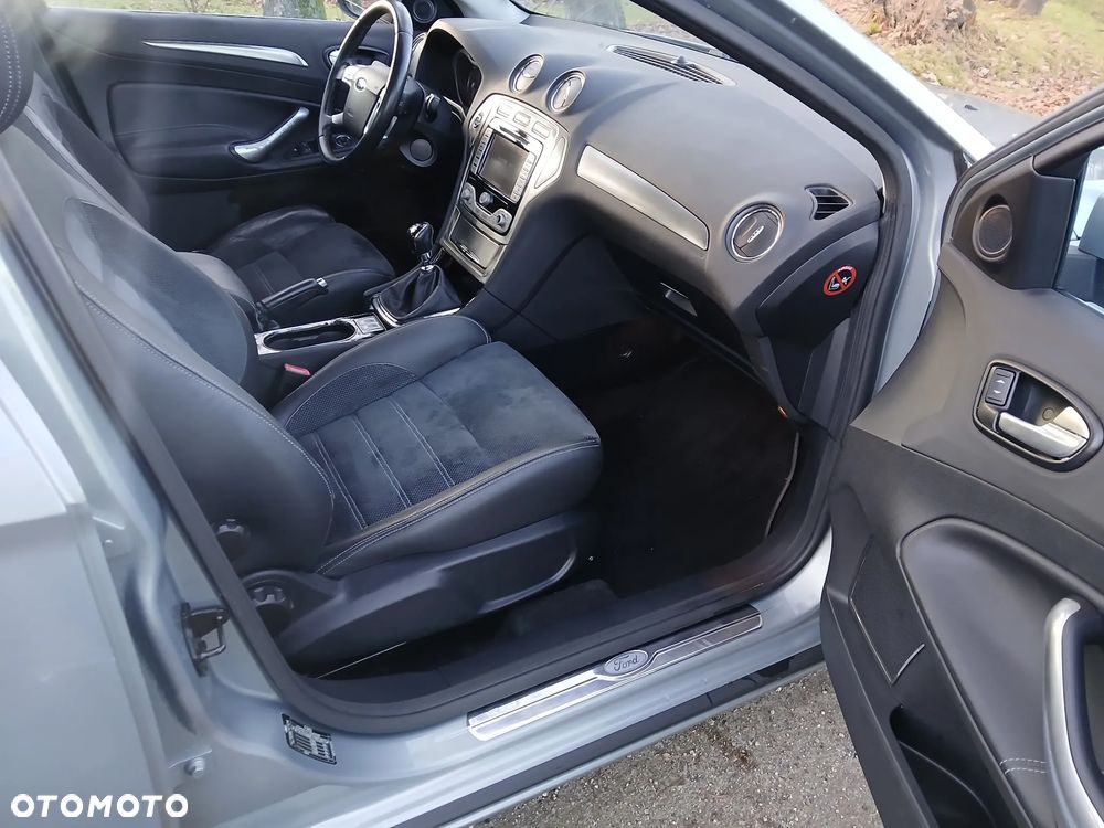 Ford Mondeo 2.5 Titanium X - 26