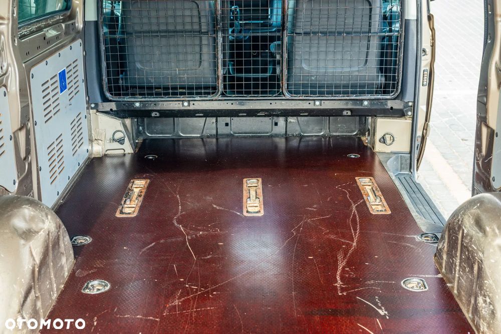 Mercedes-Benz Vito Univan 639.603 - 17