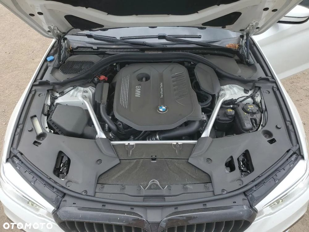 BMW Seria 5 540i xDrive Sport Line sport - 11