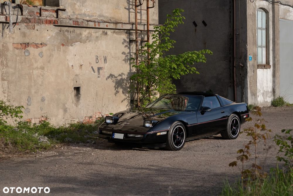 Chevrolet Corvette - 5