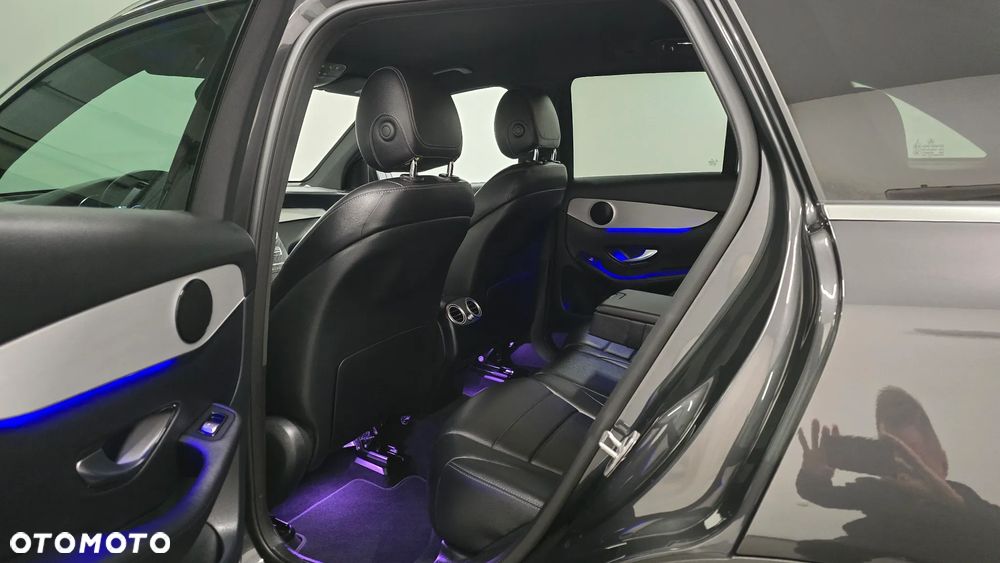 Mercedes-Benz GLC 300 de 4Matic 9G-TRONIC AMG Line Plus - 6