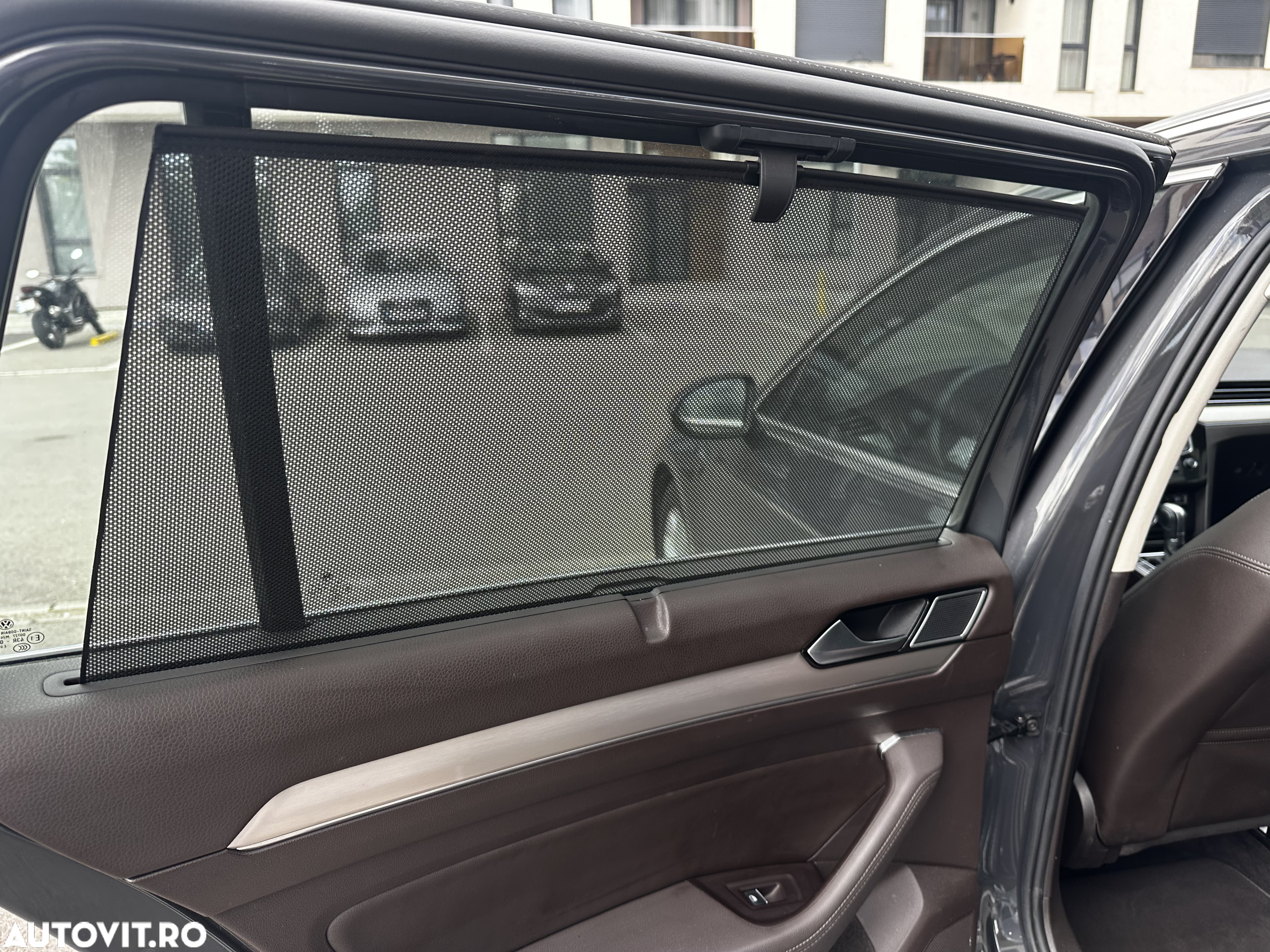 Volkswagen Passat Variant 2.0 TDI DSG Highline - 16