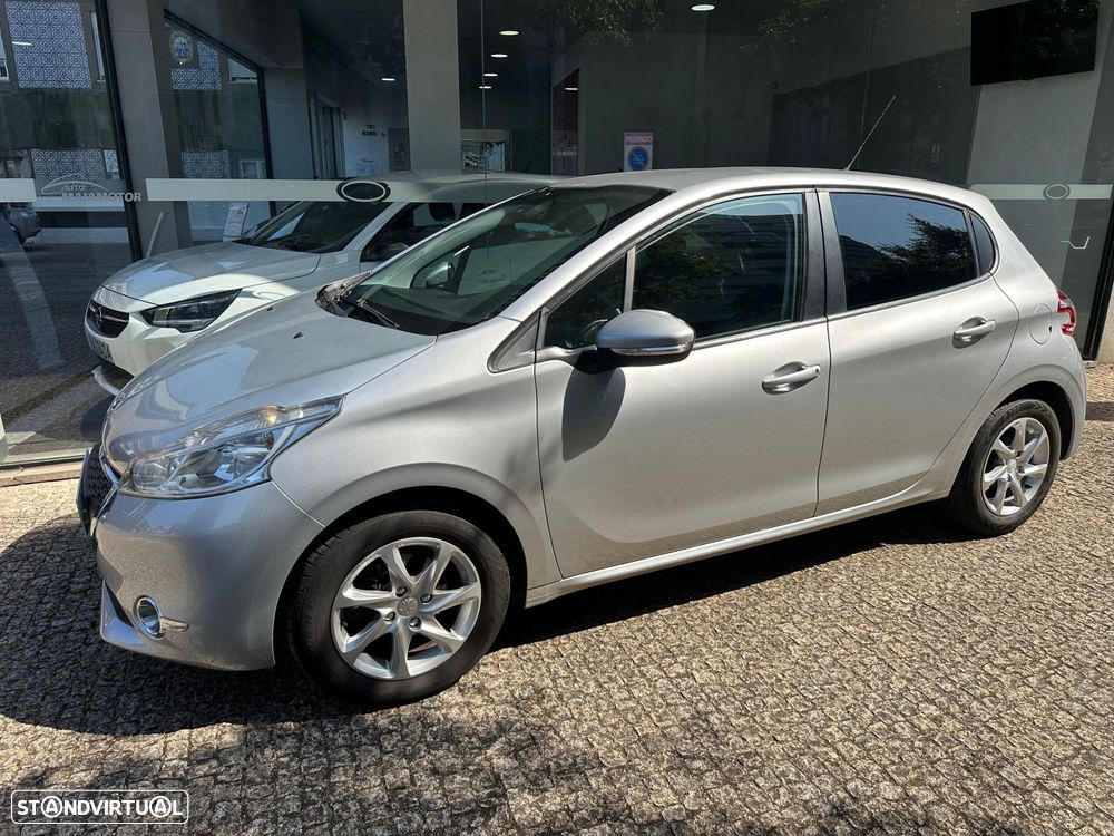 Peugeot 208 1.4 HDi Active - 5